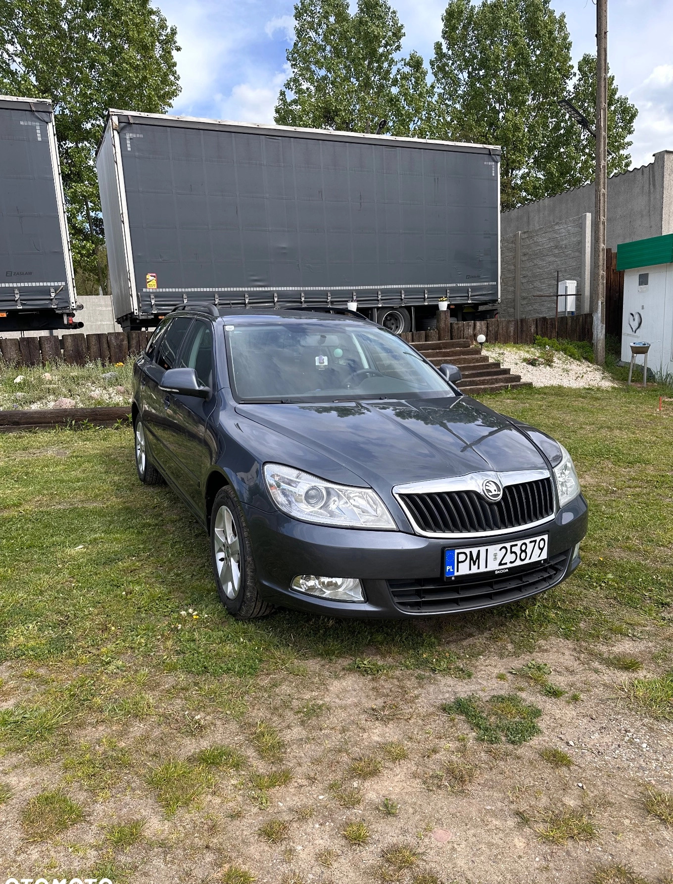 Skoda Octavia cena 21500 przebieg: 289750, rok produkcji 2011 z Międzychód małe 106